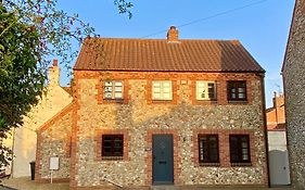 Lapwing Cottage Docking